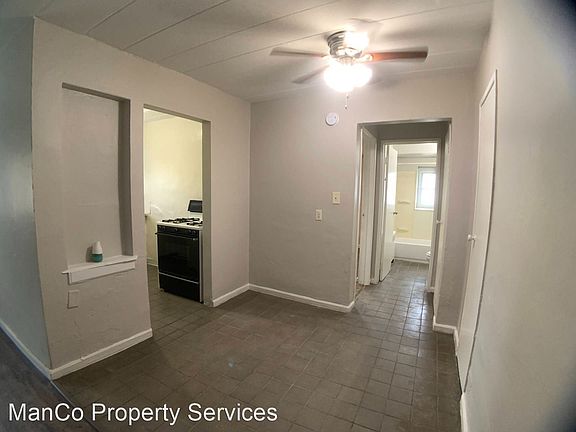 3rd image of 922 Wheatley Ave #1