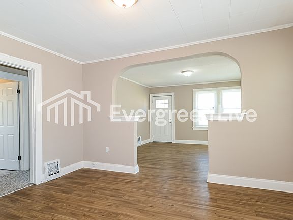 5th image of 8970 Burton Ave