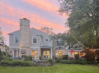 2610 Blackhawk Rd, Wilmette, IL 60091