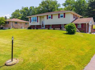 161 Staub Rd, Trucksville, PA 18708