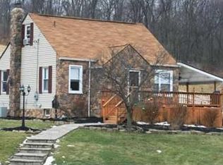 6267 Garvers Ferry Rd, Leechburg, PA 15656