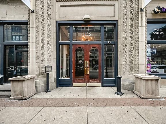 3rd image of 1136 Washington Ave Unit 505