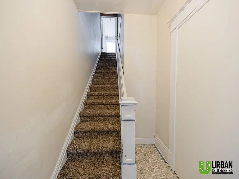 1122 S Walnut St #D — Photo 5