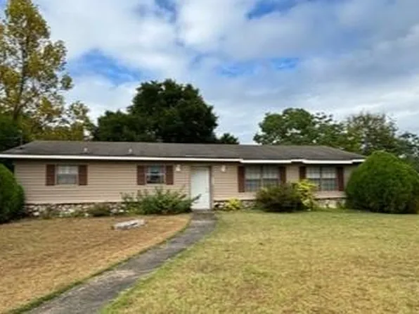 3100 Hickory Hill Dr, Dothan, AL 36303