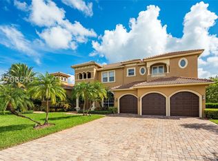 11197 Blackhawk Blvd, Davie, FL 33328