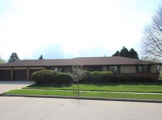 8904 33rd Ave, Kenosha, WI 53142