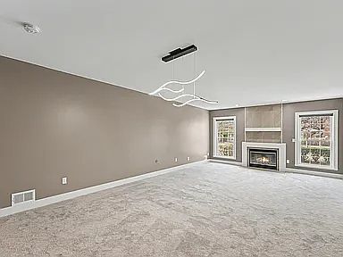 3rd image of 5720 Hampshire Ln