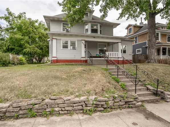 1077 27th St, Des Moines, IA 50311