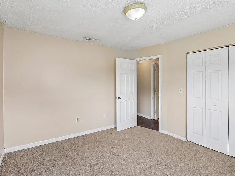 384 Cocoa Ct — Photo 13
