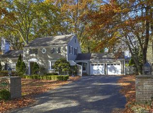 112 Westwood Rd, Fairfield, CT 06825