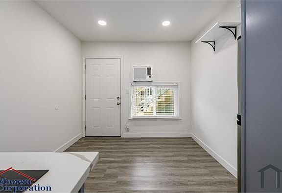 3rd image of 6165 Coldwater Canyon Ave APT 8