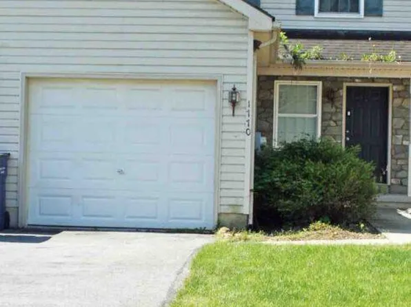 1770 Lakeside Dr, Middletown, PA 17057