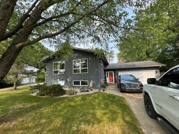 15900 Belmont Dr, Big Rapids, MI 49307