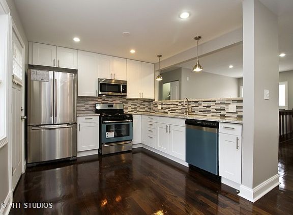 3rd image of 8534 S Dorchester Ave