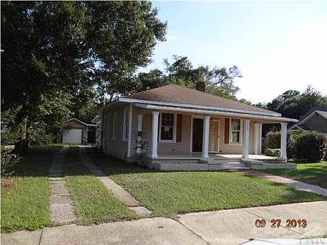 2nd image of 1557 E Blount St