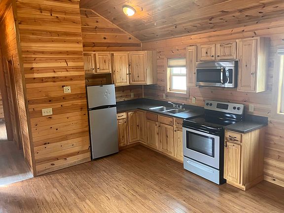 4th image of 111 E Cottonwood Dr #1