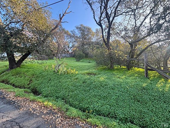 5th image of 17278 Hillcrest Avenue
