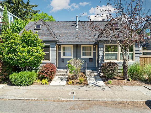 2nd image of 2825 SE Hawthorne Blvd