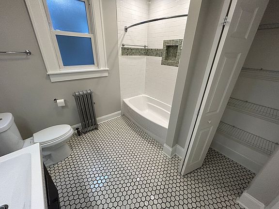 5th image of 7422 Madison St Unit 2W