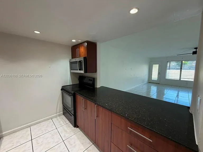 1885 NE 121st St #8 — Photo 3