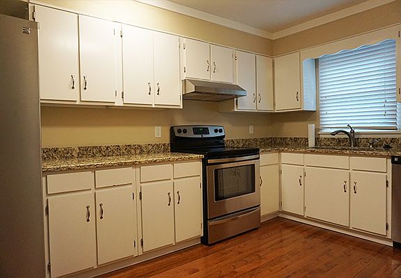 3rd image of 40 Gertrude Pl APT 11