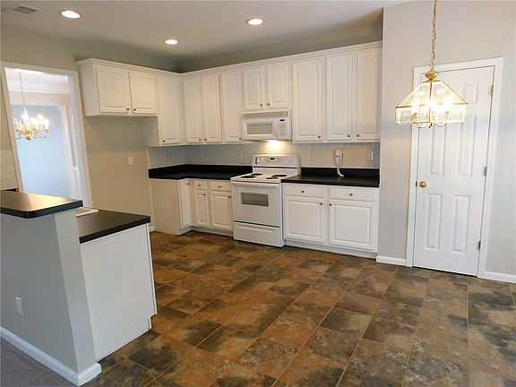 4th image of 1857 Fox Chapel Dr SE