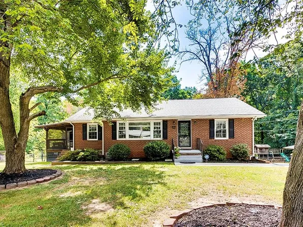 356 Oakgrove Rd, Asheboro, NC 27205