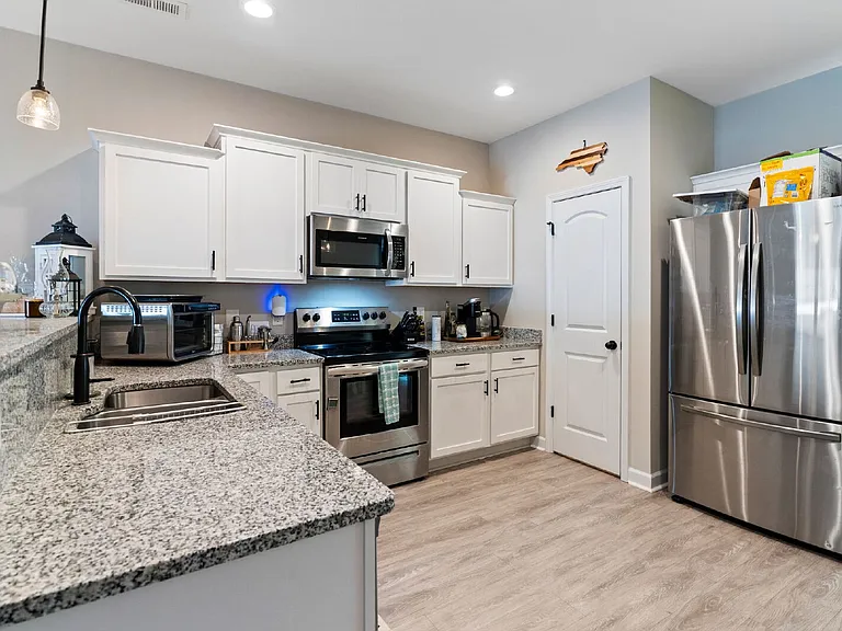 68 Catalina Cir — Photo 18