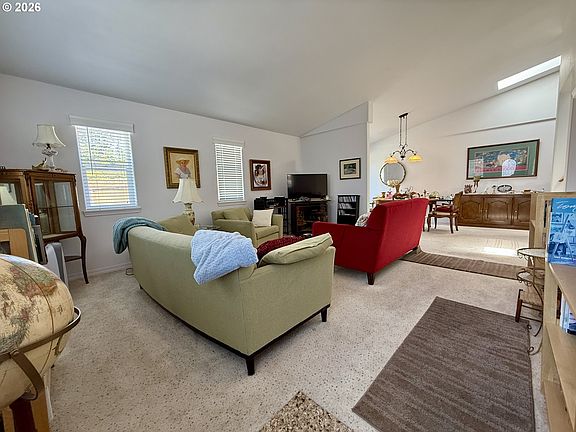 2nd image of 1215 Ransom Ave