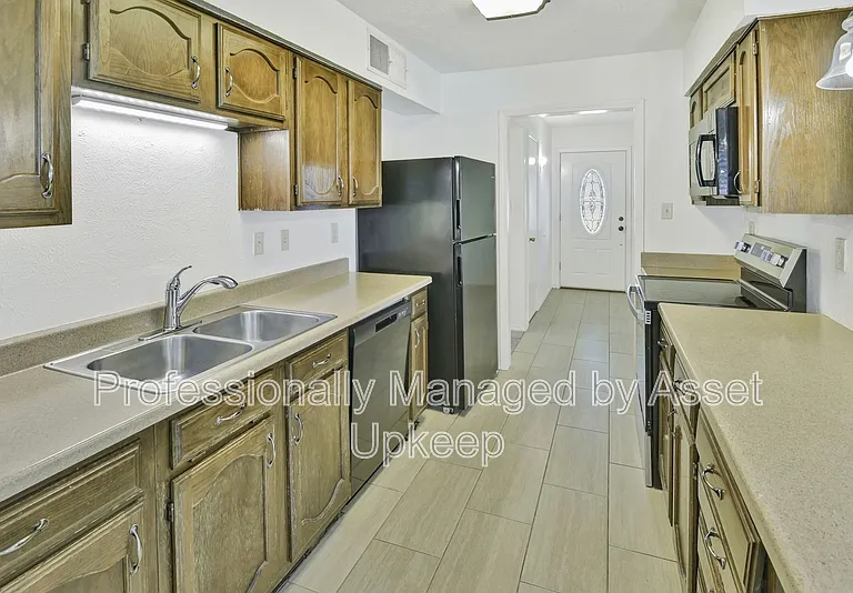 1306 Clearview Dr — Photo 9
