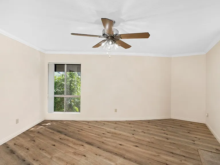 2266 Cazador Dr #21 — Photo 4