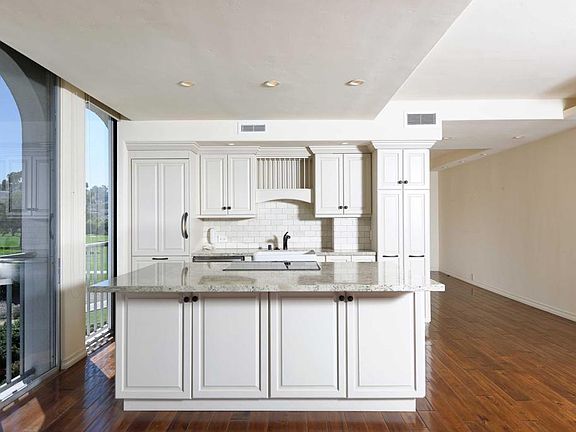 3rd image of 1001 Genter St Unit 6A