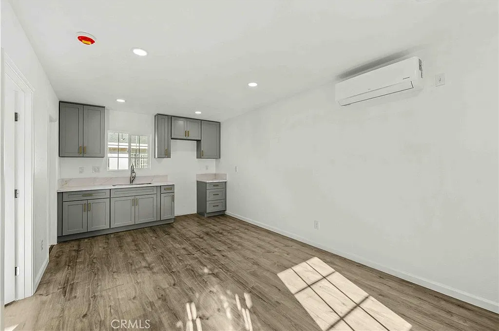 1 bed, 530 sqft, $2,200 — Photo 1
