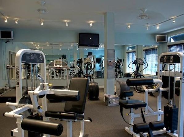 765 Walker Sq APT 3D