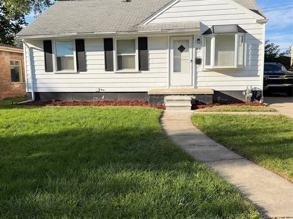 1952 Moran Ave, Lincoln Park, MI 48146