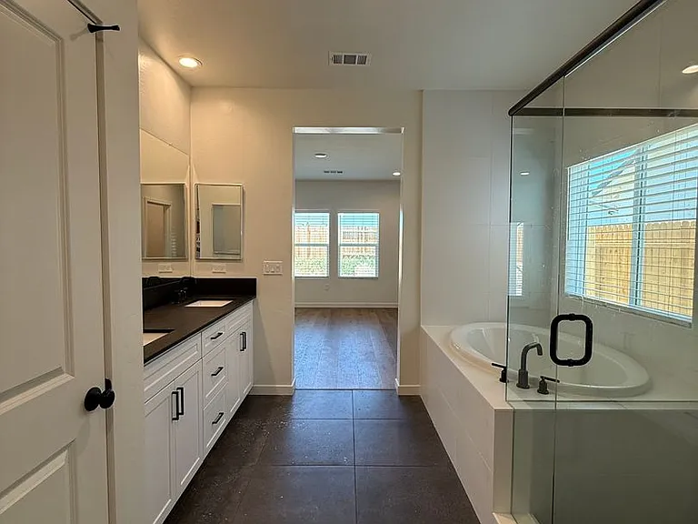 16806 Mairs Dr — Photo 35