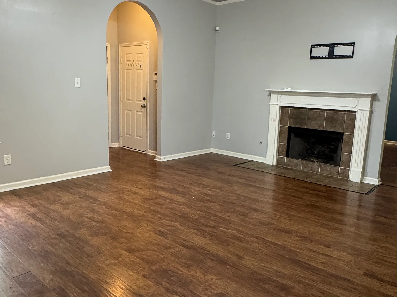3 bed, 1500 sqft, $1,850 — Photo 2