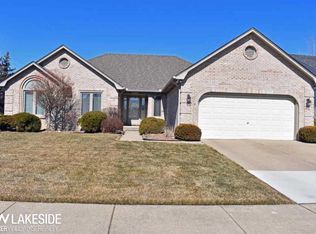 18713 Riverside Glen Dr, Macomb, MI 48044