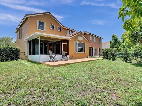 1851 NW 184th Terrace, Pembroke Pines, FL 33029