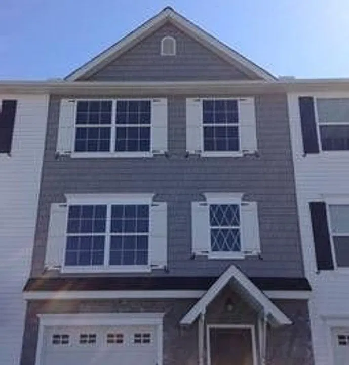 920 Lantern Ct