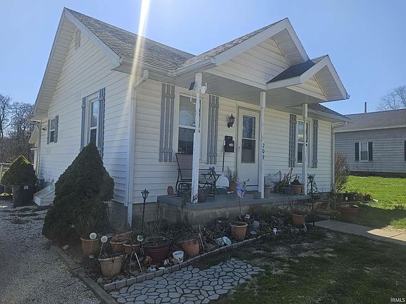 3rd image of 709 Graham St