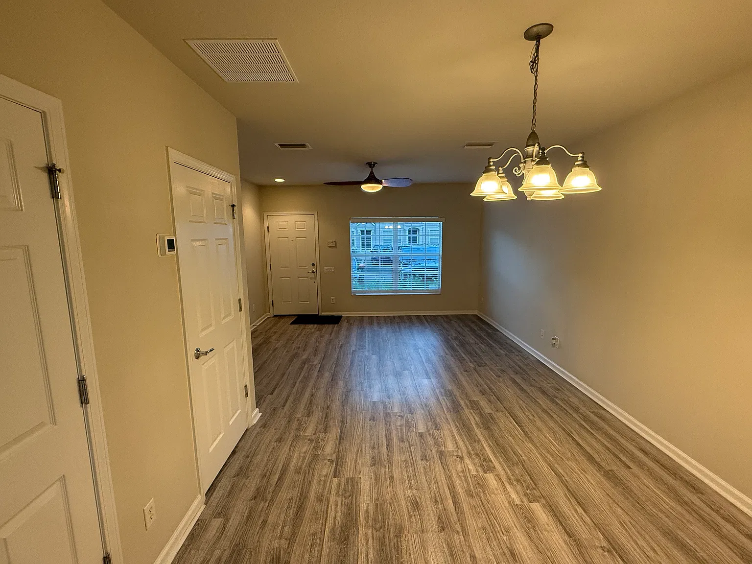 2 bed, 1248 sqft, $1,995 — Photo 4