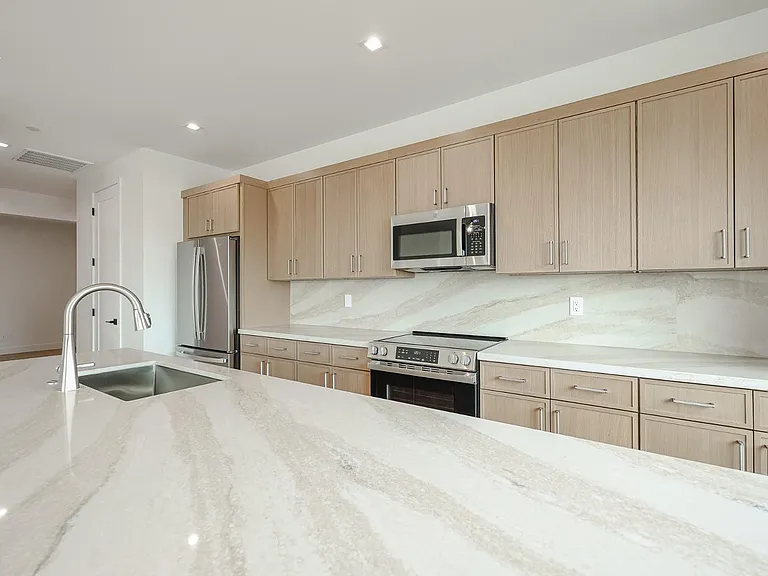 15006 N Ivory Dr #201 — Photo 2