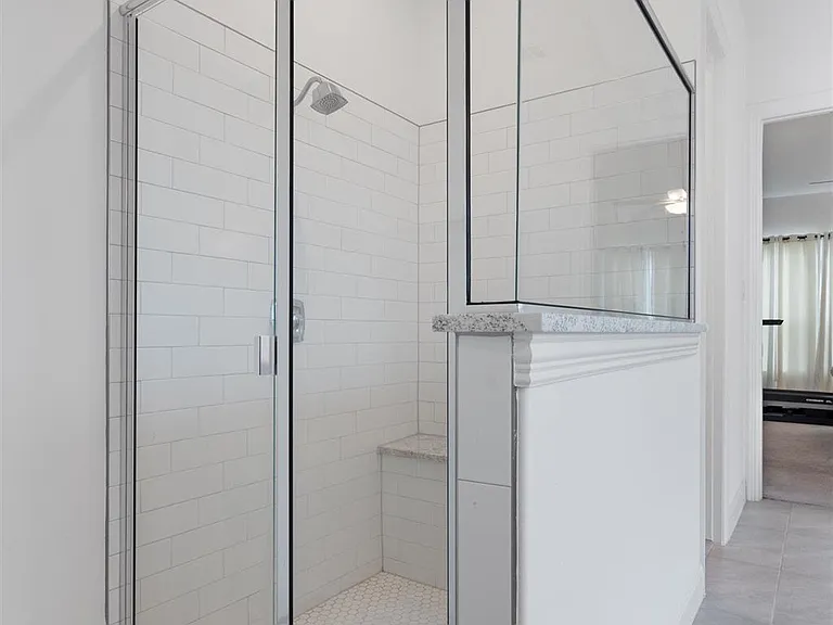 504 Pulitzer Dr — Photo 22
