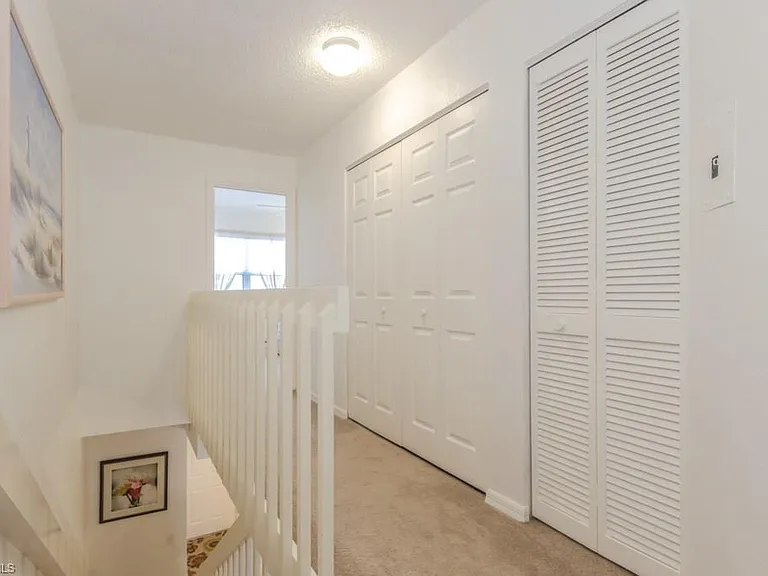 1044 Woodshire Ln #B210 — Photo 11