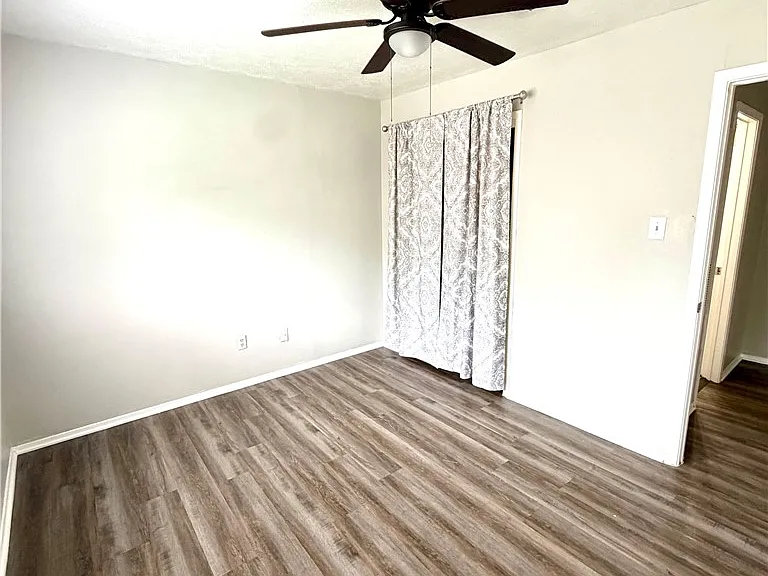 2406 Blanco Dr #D — Photo 17