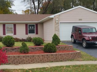 2950 17th St, Rockford, IL 61109