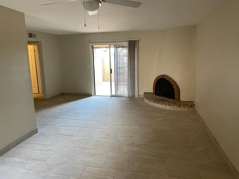 925 E Beryl Ave — Photo 8