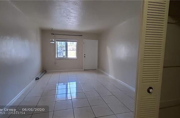 4th image of 200 NE 7th Ave #13