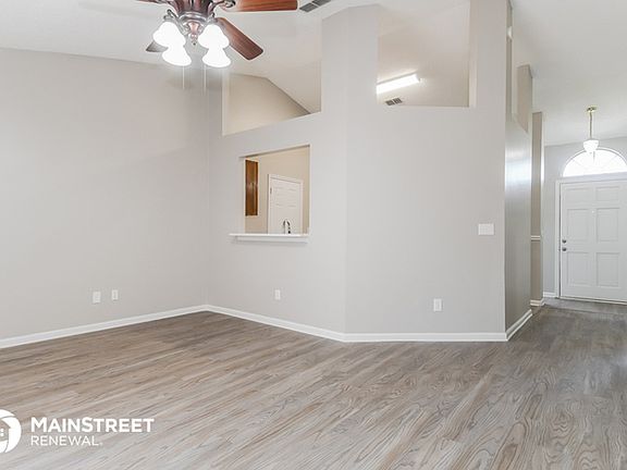 3rd image of 5948 S Wentworth Cir
